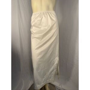 Vintage Vanity Fair White Nylon Half Slip Skirt – Embroidered Hem, Side Slit, Si